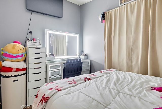 7101 Rosecrans E 84, Paramount, CA 90723