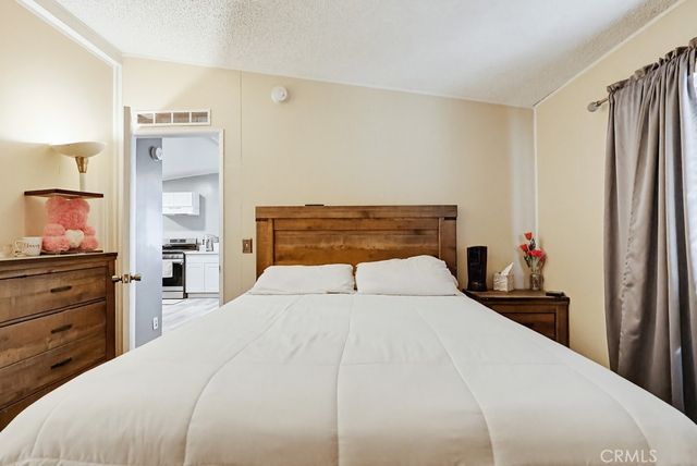 7101 Rosecrans E 84, Paramount, CA 90723
