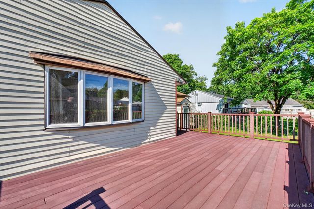 20 Glen Drive, Wappingers Falls, NY 12590