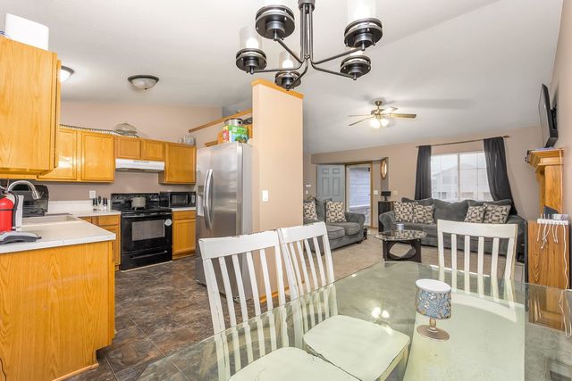 5018 E 27th St N, Wichita, KS 67220