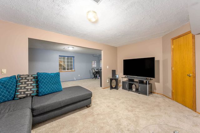 5018 E 27th St N, Wichita, KS 67220