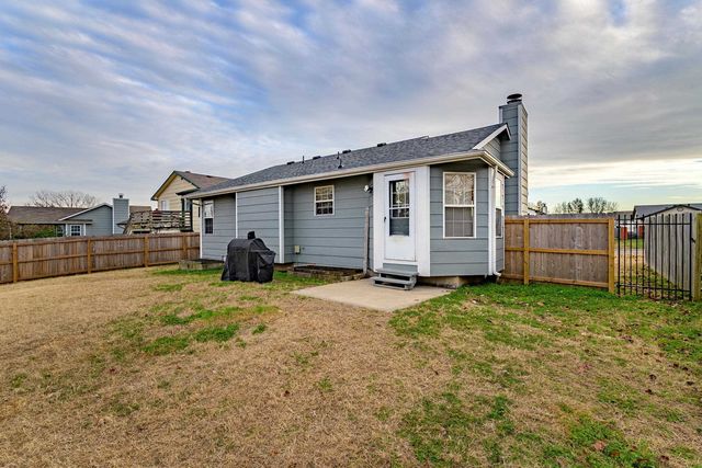 5018 E 27th St N, Wichita, KS 67220