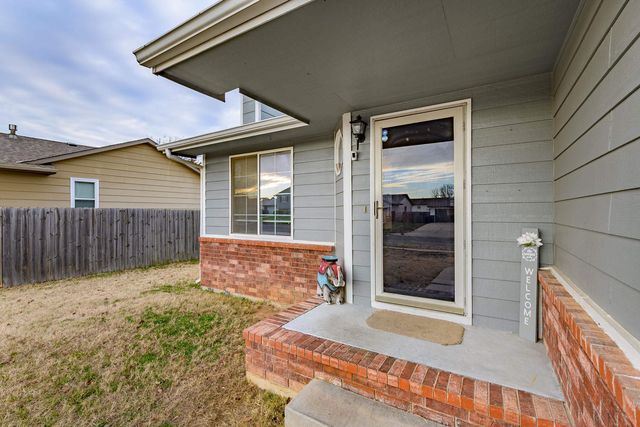 5018 E 27th St N, Wichita, KS 67220