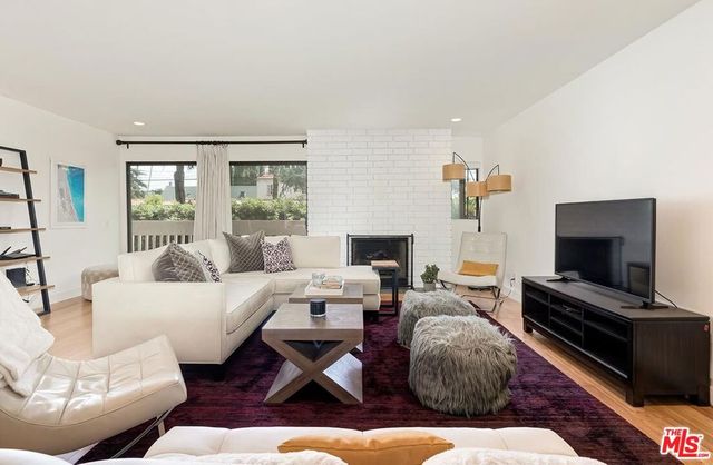 858 12th Street 4, Santa Monica, CA 90403