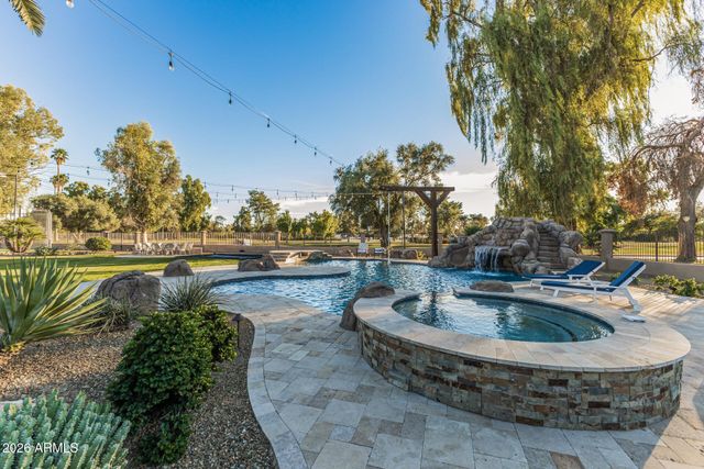 5821 E CACTUS Road, Scottsdale, AZ 85254