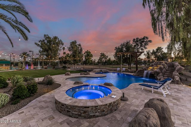 5821 E CACTUS Road, Scottsdale, AZ 85254