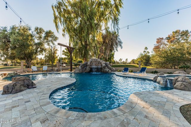 5821 E CACTUS Road, Scottsdale, AZ 85254