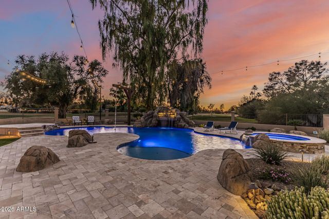 5821 E CACTUS Road, Scottsdale, AZ 85254
