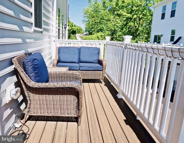 6 STOCKTON LN, Hatboro, PA 19040