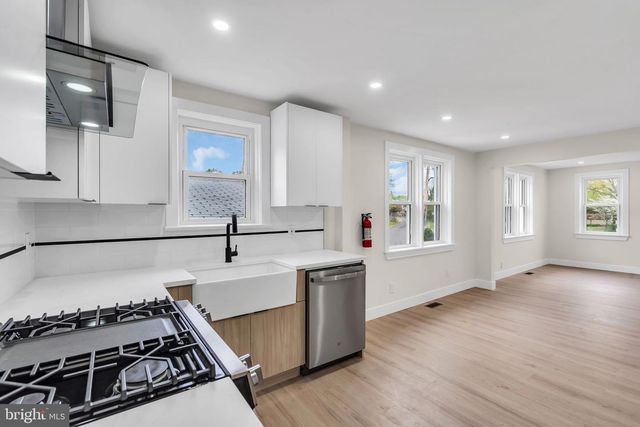 37 WASHINGTON AVE, Berlin, NJ 08009