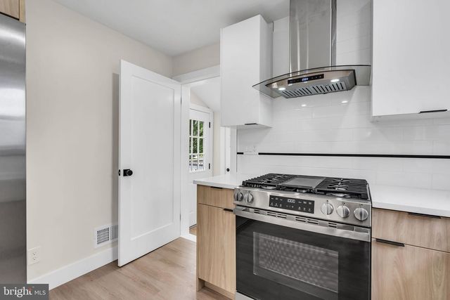 37 WASHINGTON AVE, Berlin, NJ 08009