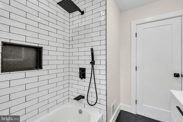 37 WASHINGTON AVE, Berlin, NJ 08009