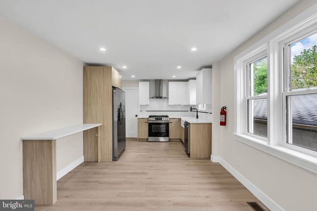 37 WASHINGTON AVE, Berlin, NJ 08009