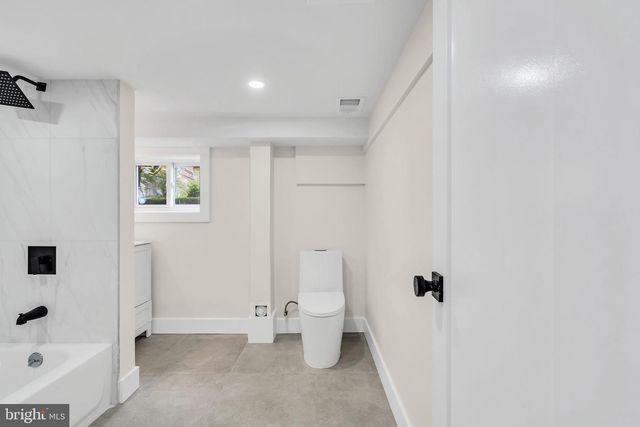 37 WASHINGTON AVE, Berlin, NJ 08009
