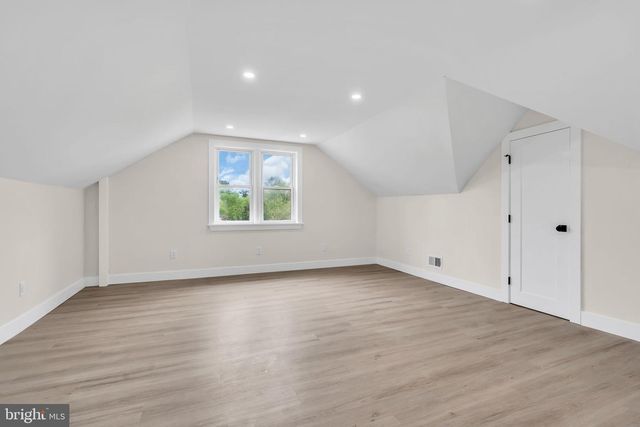 37 WASHINGTON AVE, Berlin, NJ 08009