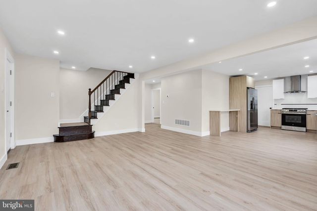 37 WASHINGTON AVE, Berlin, NJ 08009