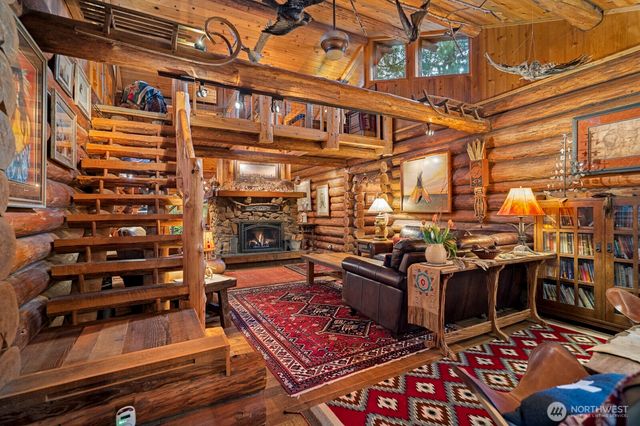 18904 233rd Avenue NE, Woodinville, WA 98077