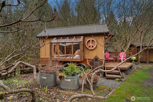 18904 233rd Avenue NE, Woodinville, WA 98077