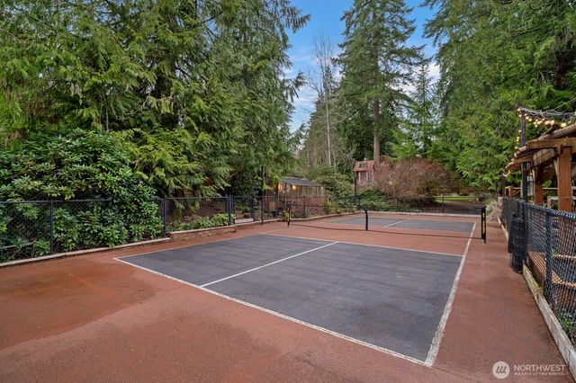 18904 233rd Avenue NE, Woodinville, WA 98077