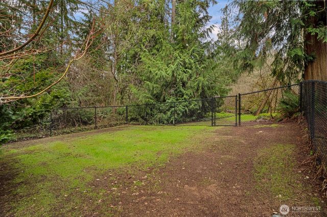 18904 233rd Avenue NE, Woodinville, WA 98077