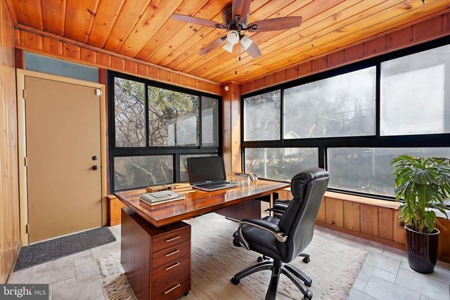 3225 CHESTNUT ST NE, Washington, DC 20018