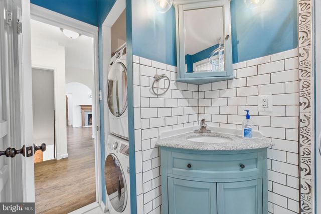 3225 CHESTNUT ST NE, Washington, DC 20018