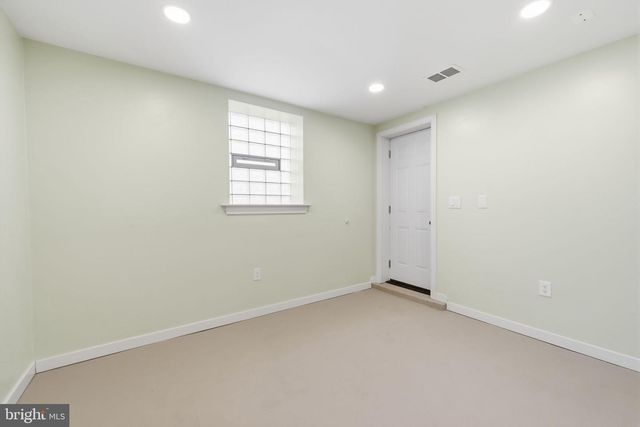 3225 CHESTNUT ST NE, Washington, DC 20018