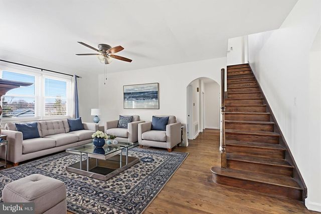 3225 CHESTNUT ST NE, Washington, DC 20018