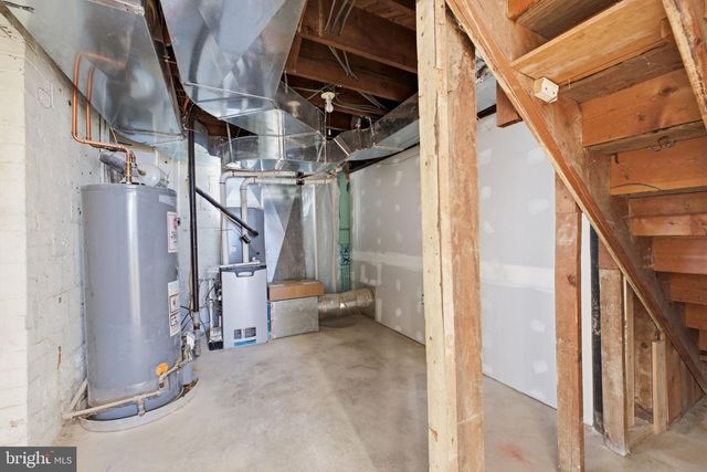 3225 CHESTNUT ST NE, Washington, DC 20018