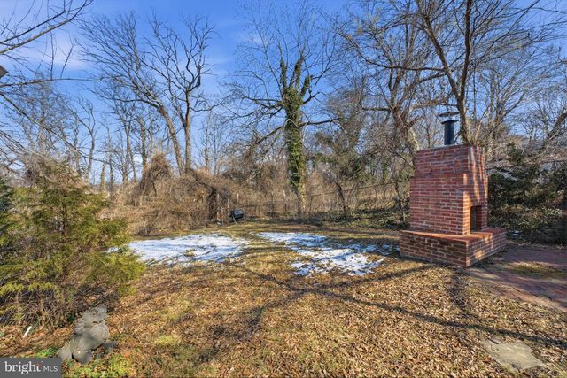 3225 CHESTNUT ST NE, Washington, DC 20018