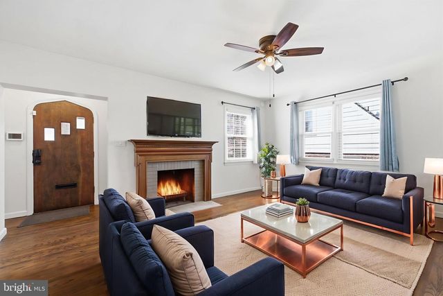 3225 CHESTNUT ST NE, Washington, DC 20018