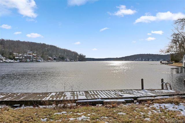 149 N Shore Road, Putnam Valley, NY 10579