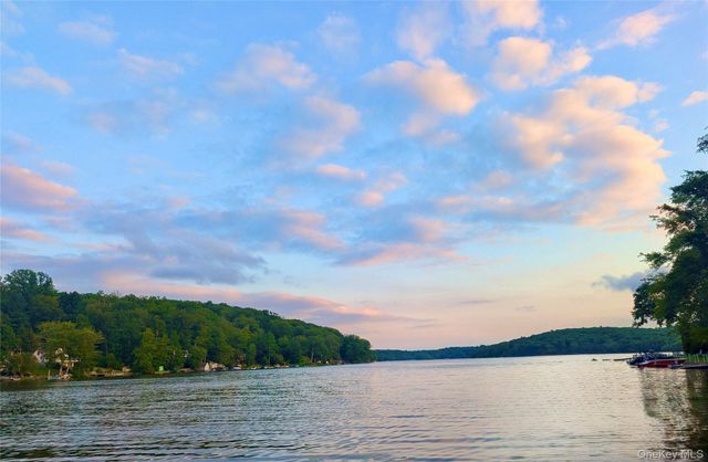 149 N Shore Road, Putnam Valley, NY 10579