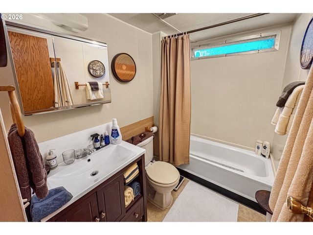 2300 Se 82ND Ave 26, Portland, OR 97216