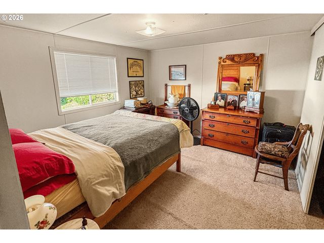 2300 Se 82ND Ave 26, Portland, OR 97216