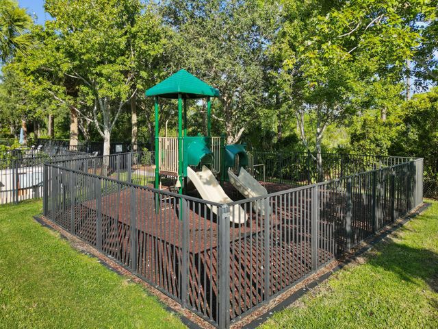 324 SE Bloxham Way, Stuart, FL 34997