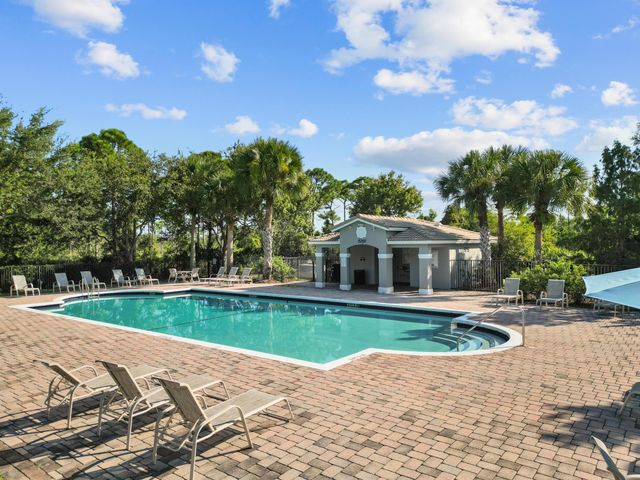 324 SE Bloxham Way, Stuart, FL 34997