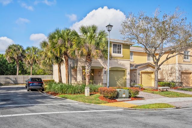 324 SE Bloxham Way, Stuart, FL 34997