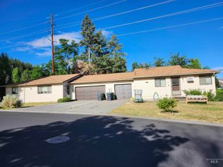 1403/1405 Pine Cone Rd, Moscow, ID 83843