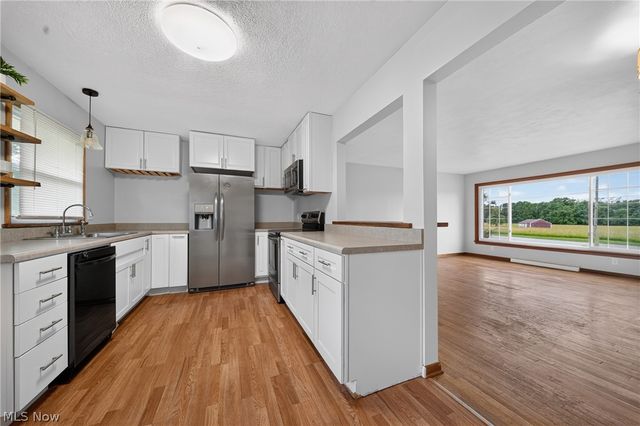 2744 Austinburg Road, Ashtabula, OH 44004