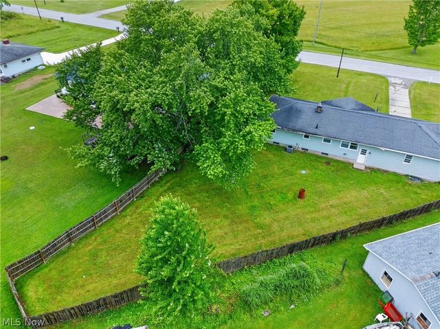 2744 Austinburg Road, Ashtabula, OH 44004