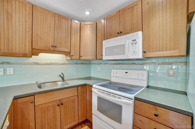 62 Villa Drive, Peekskill, NY 10566