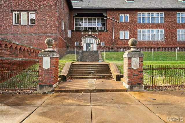 4908 Cote Brilliante Avenue, St Louis, MO 63113