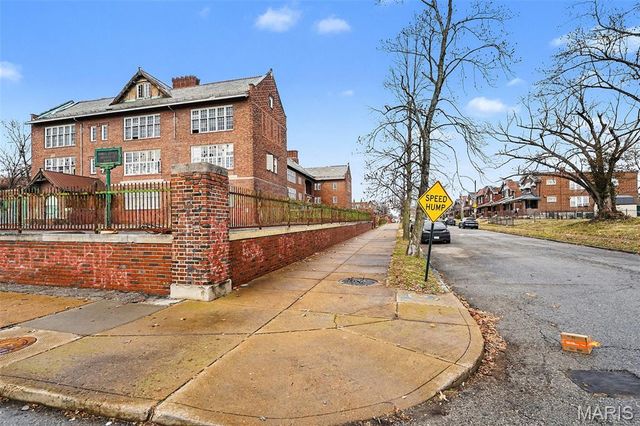 4908 Cote Brilliante Avenue, St Louis, MO 63113