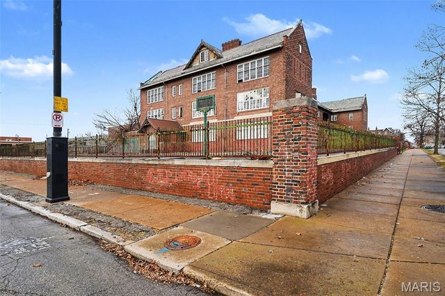 4908 Cote Brilliante Avenue, St Louis, MO 63113