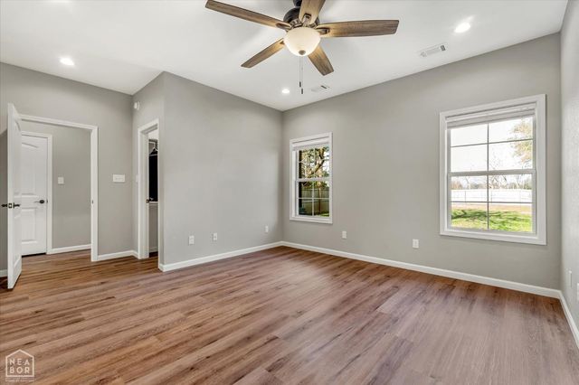 304 E Olympia Avenue E, Manila, AR 72442