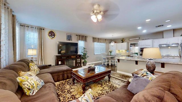 9573 Spring River Way, Elk Grove, CA 95624