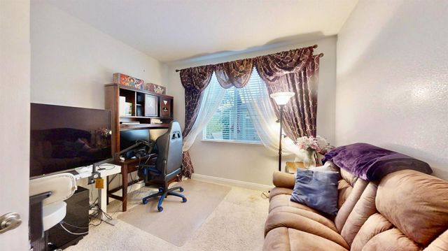 9573 Spring River Way, Elk Grove, CA 95624