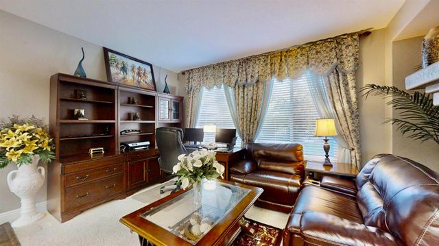 9573 Spring River Way, Elk Grove, CA 95624