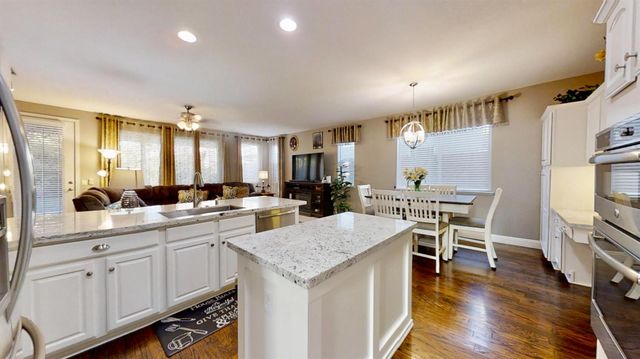 9573 Spring River Way, Elk Grove, CA 95624